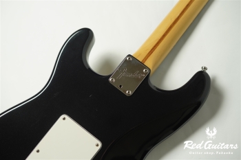 Stratocaster Plus Deluxe - Mystic Black